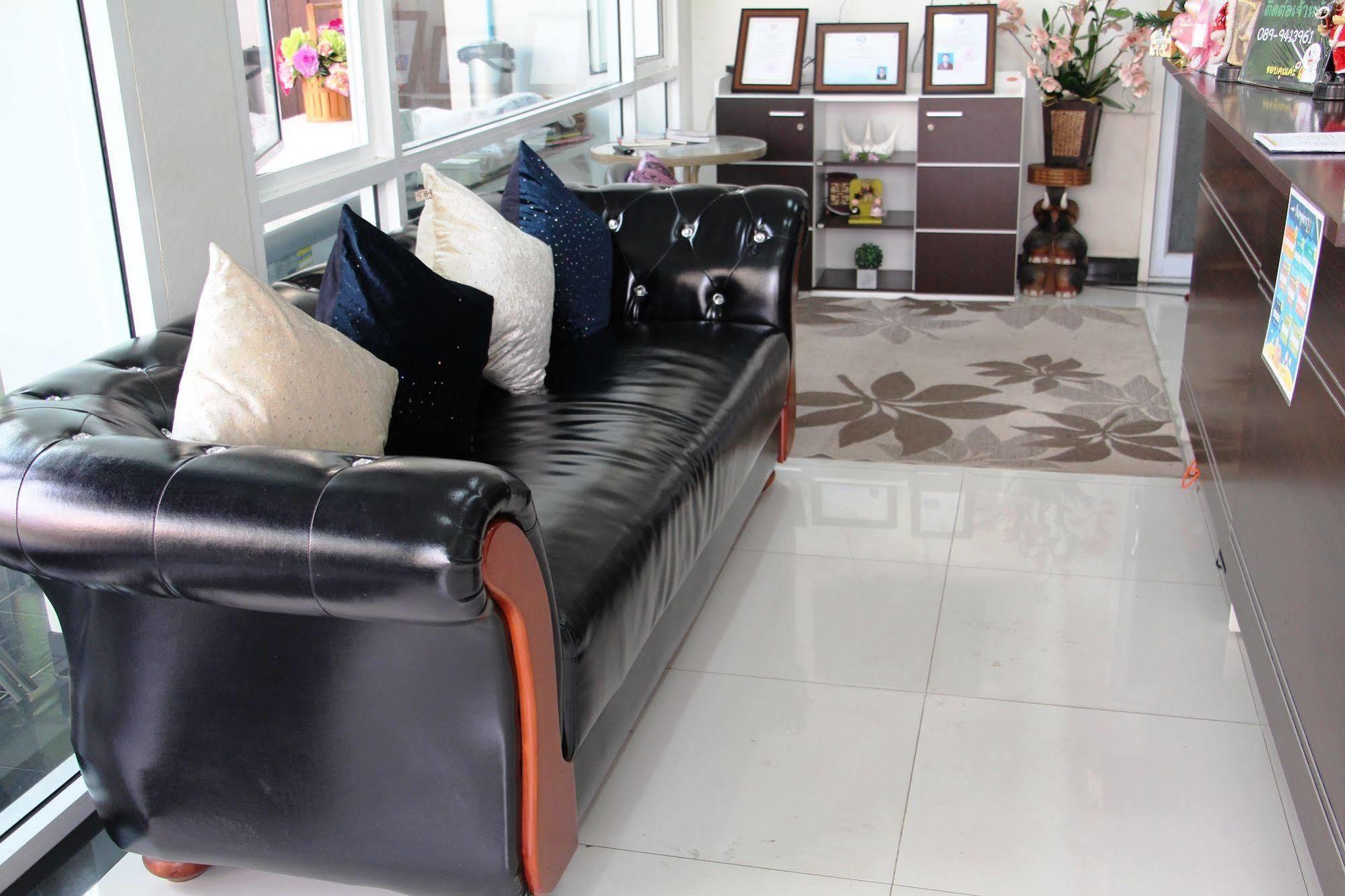 Modern Inn By Saifon Nong Khai Buitenkant foto